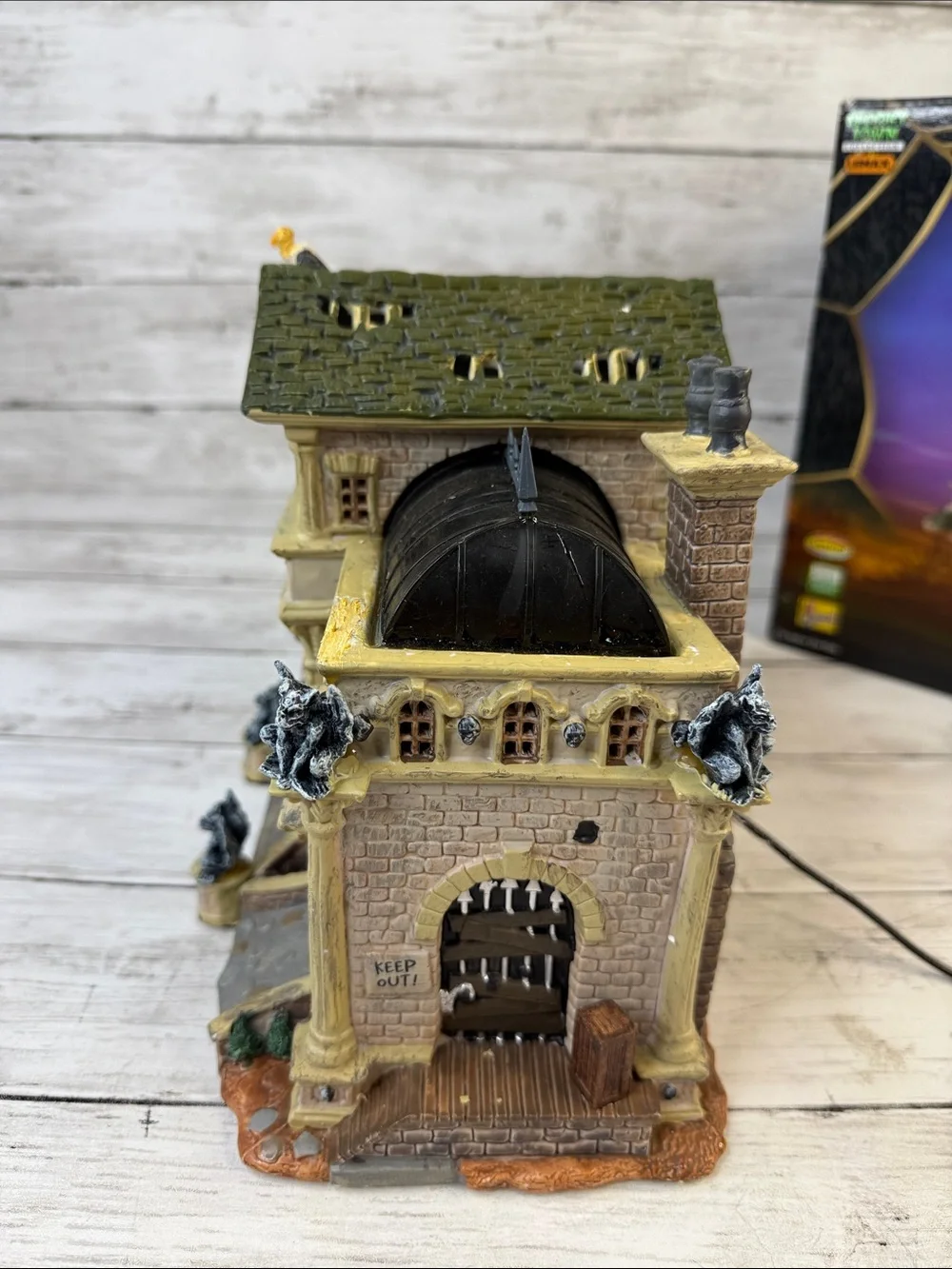 Lemax “Rest in pieces Mausoleum” Spooky Town read description AS IS